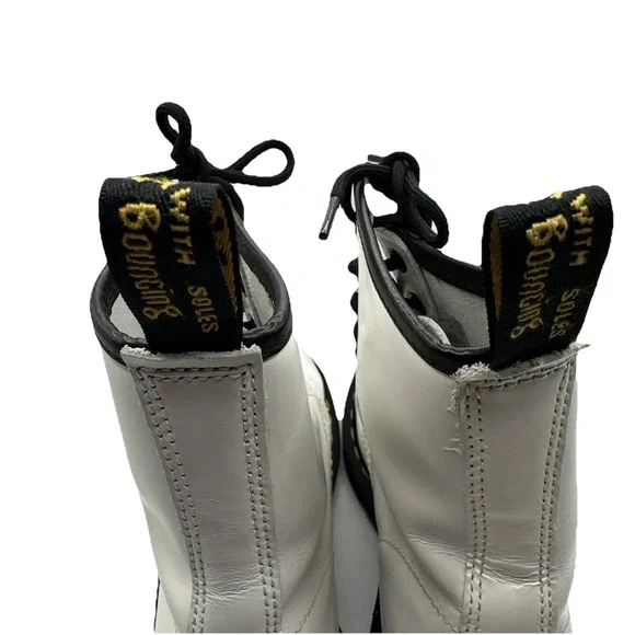 Dr. Martens 1460 White Leather Boots Women's 7 Lace-Up Combat Boots - Picture 9 of 11